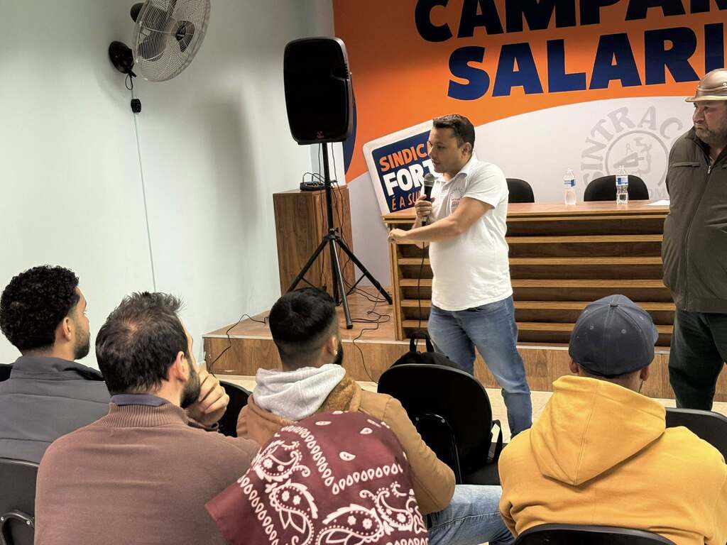 Leia mais sobre o artigo Em uma assembleia marcada por grande participação e engajamento, os trabalhadores da Proeng encheram o auditório do SINTRACOM SBC